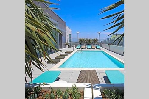 Luxury Highrise Living Downtown La