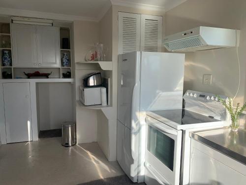 virtuve, Sand Dunes Retreat in Otaki