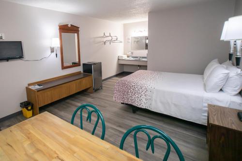 1 queen bed