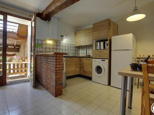 Gîte Chazey-sur-Ain, 4 pièces, 7 personnes - FR-1-493-168 gîte à louer Le Trolliet