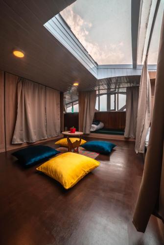 Tag Along 2 0 Hostel Gangtok – Gangtok, OK