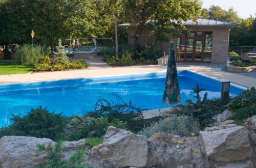 Swimming pool, Hotel Villa Pax in Balatonalmadi