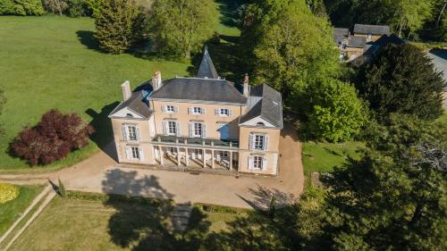 Manoir des Etrichets - Chambre d'hôtes - Saint-Saturnin