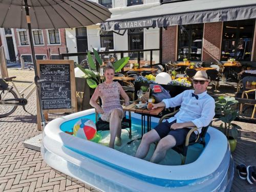 Erkély/terasz, Hotel Markt23 in Sneek binnen de grachten