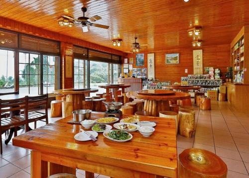 Restaurant, Minzu Hotel in Xitou