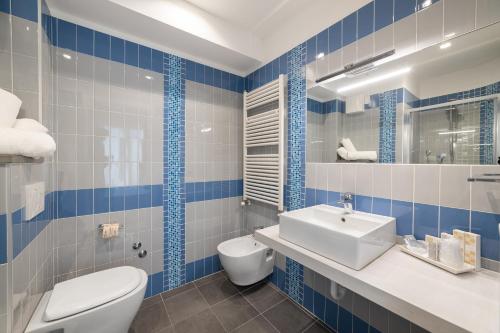 Hotel Amalfi - Smart Hotel - Tap to explore photos