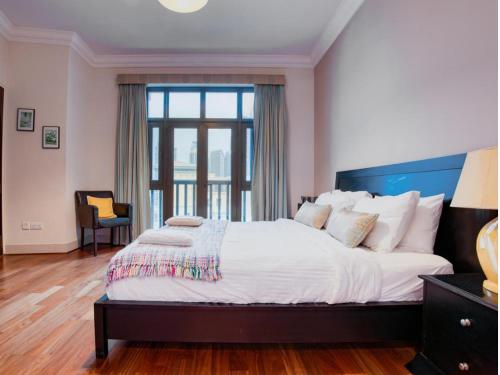 RH- Amazing 1BR near Palace Downtown Hotel, Burj Khalifa views