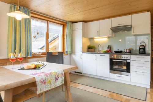 廚房, 嘎斯豪斯格拉夫旅館 (Gastehaus Graf) in 貝曹