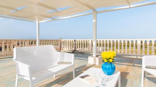 . Welcomely - Luxury Villa Tharros