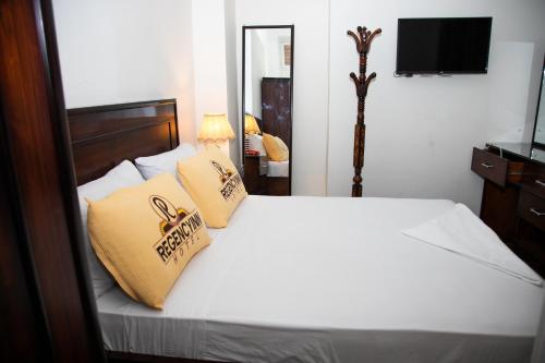 Regency inn - image 14