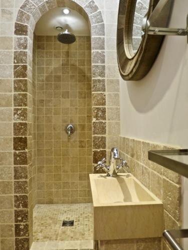 Mas avec piscine au coeur des vignes gîte à louer Les Revest