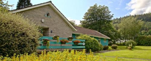 Inveraray Hostel in Saint Catherines