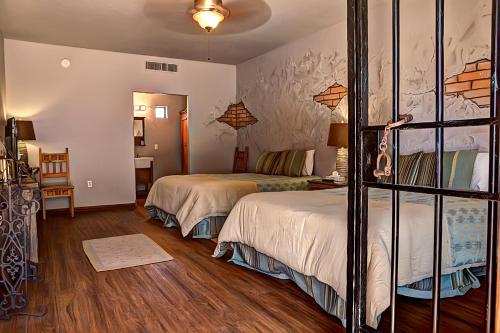 Queen Room with Two Queen Beds
