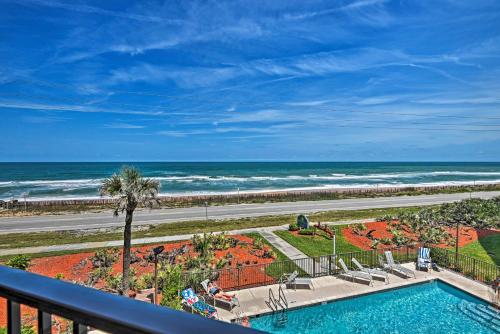 Oceanfront Ormond Beach Getaway with Balcony!