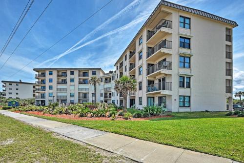 Oceanfront Ormond Beach Getaway with Balcony!