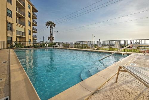 Oceanfront Ormond Beach Getaway with Balcony!