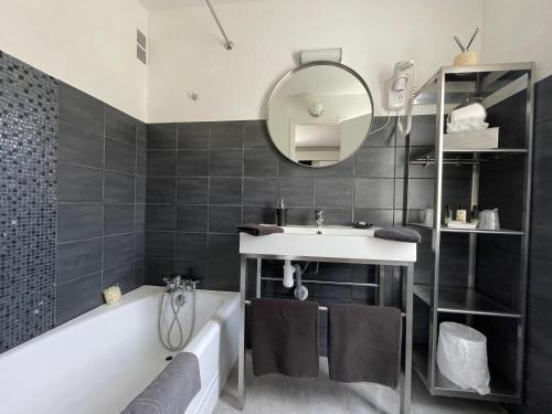 Hotel L'Orangeraie - image 9