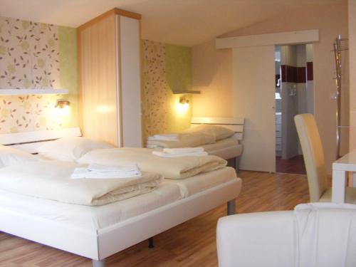 Dreibettzimmer, dusche