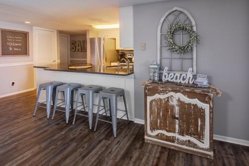 Holiday Surf & Racquet Club 607 - image 3