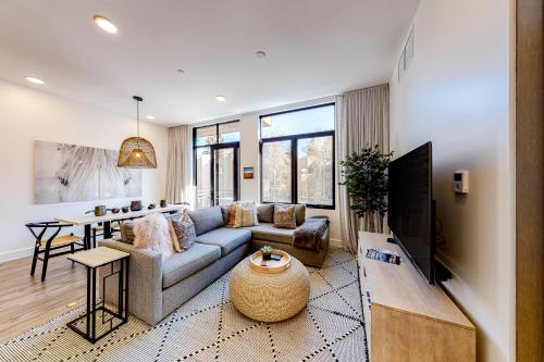 Modern Getaway - main image