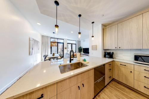 Modern Getaway - image 6