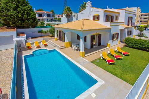 Villa Miraflores by Villa Plus - image 2