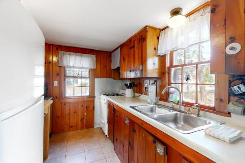 Cape Cod Beach Cottage in 鄧尼斯埠(MA）