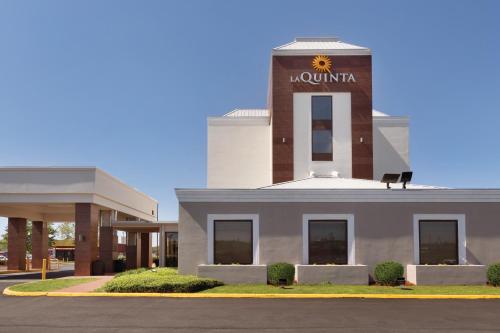 La Quinta Inn & Suites by Wyndham Dothan