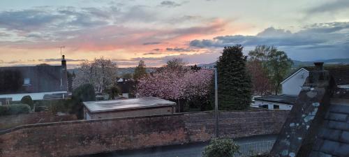 ทัศนียภาพ, Criffel Cottage in บาวเนส