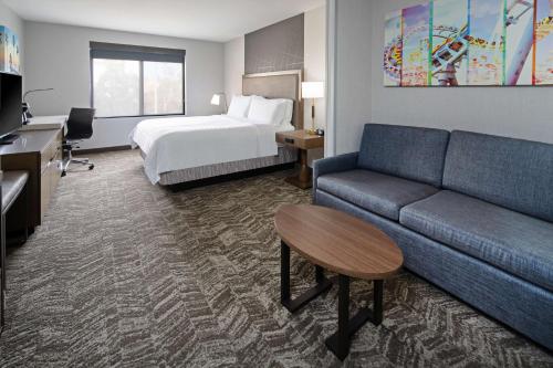 Best Western Valencia/Six Flags Inn & Suites