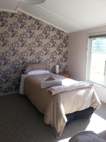 Judge Rock Exclusive Vineyard Cottage Accommodation in Alexandra