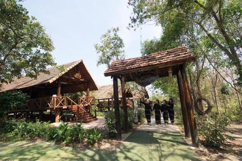 Troh Bu's Po lang homestay