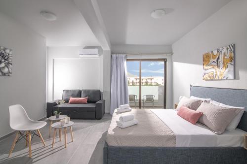 Golden Sunlight by Estia Room Type - Superior Triple Room