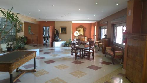 Ares Hotel - image 6
