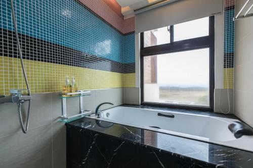 28.5 Bed and Breakfast near Whale Cave