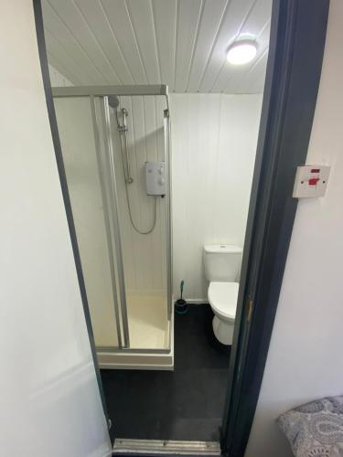 Honley Hotel - Tap to explore photos