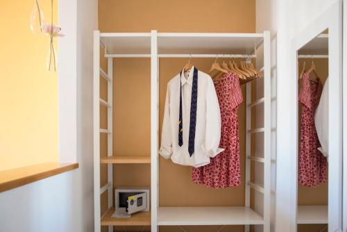 Raffaela's Suite & Rooms - Tap to explore photos