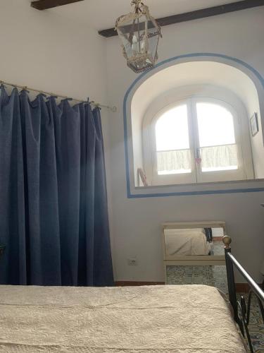 Superior Family Room image 8