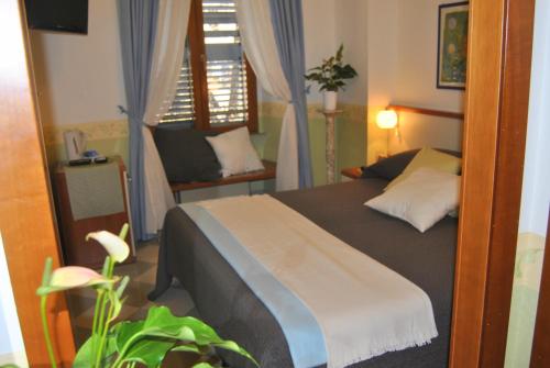 Hotel Carmel Roma Room Type - Double Room with Private Bathroom