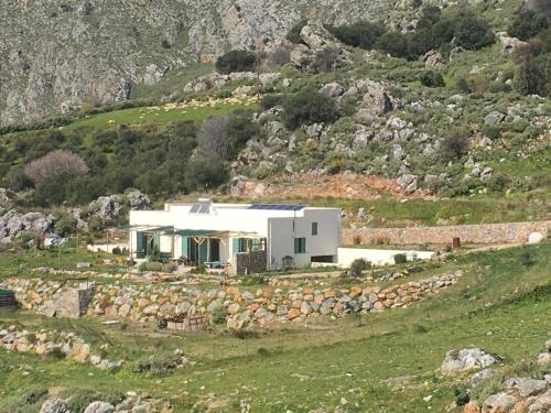 Rocky Mountain Way - Off The Cretan Track, Unterkunft in Sellía