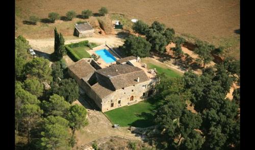 Villa in Canellas Sleeps 13 with Pool gîte à louer Romanyà