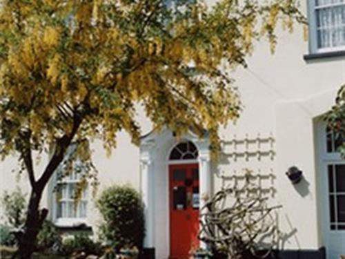 B&B Haverfordwest - College Guest House - Bed and Breakfast Haverfordwest