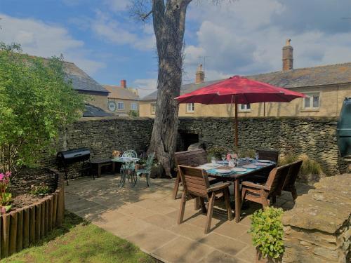 Rose Barn Cotswolds with Hot Tub