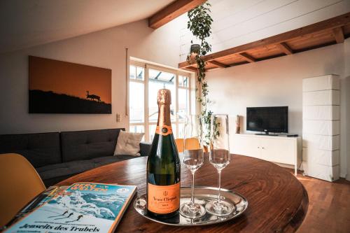 VISITALPS moderne Ferienwohnung nahe Munchen u Salzburg 5.0km von Großkarolinenfeld entfernt