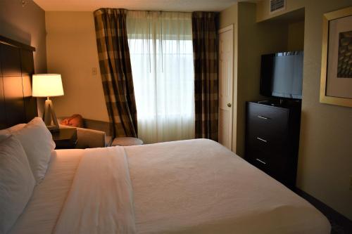 Staybridge Suites Cranbury - South Brunswick