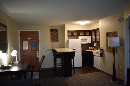 Staybridge Suites Cranbury - South Brunswick