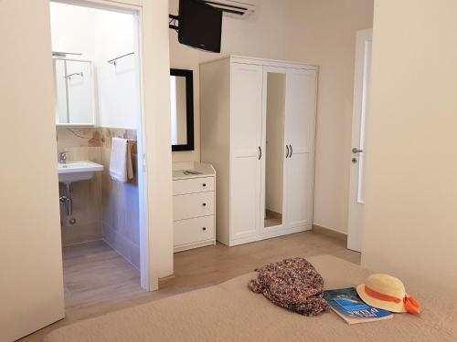 Apartment with Sea View image 8