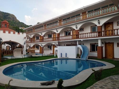 Hotel Leyenda del Tepozteco - image 9