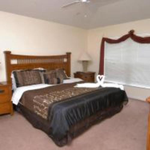 86322 5-Bedroom Pool Home Lake Berkley Resort - image 8