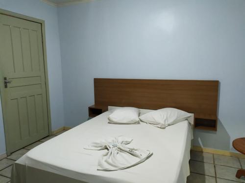2 twin beds